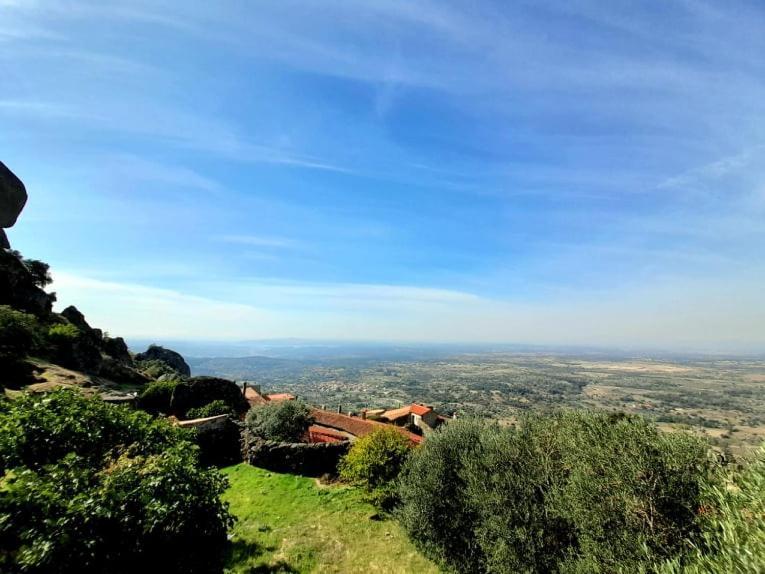 Casa Vinte & Cinco Alojamento Local Penha Garcia Kültér fotó